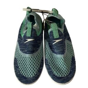 NWT. Speedo Kids Surf Strider Water Shoes
